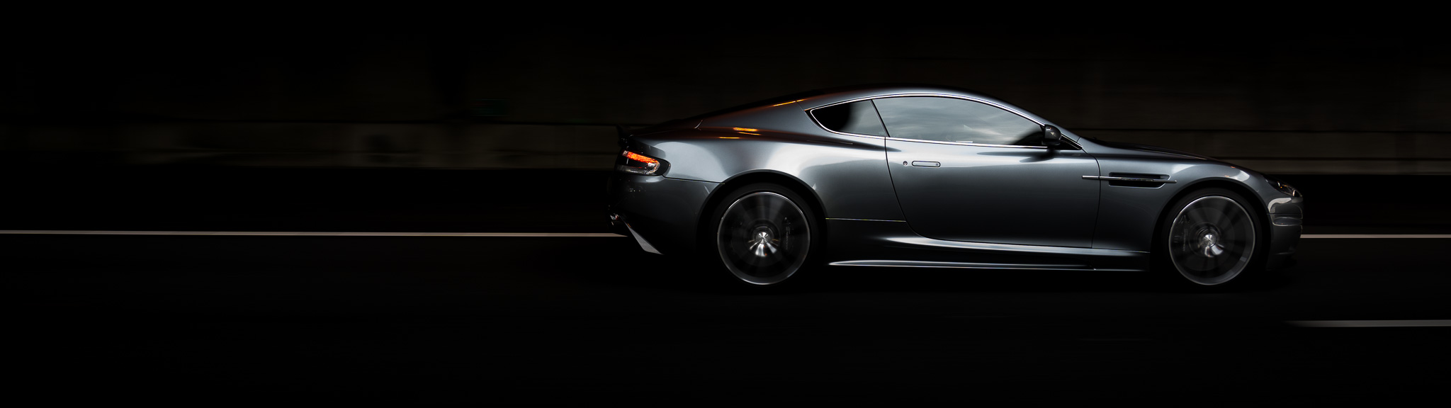 50mmlux.com Aston Martin DBS Rollingshot